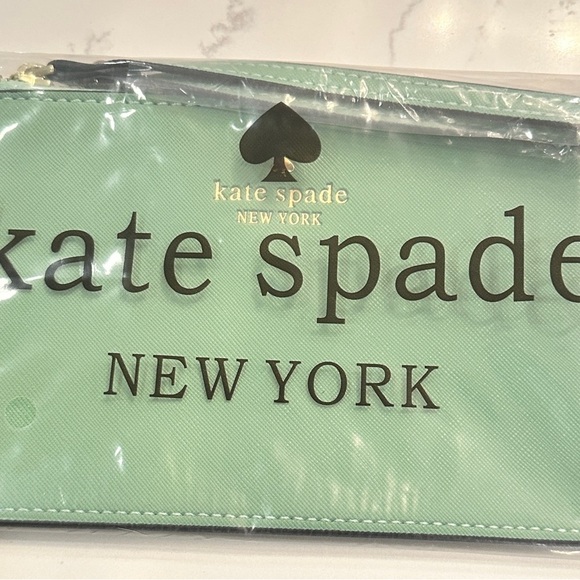 Kate Spade Light Green Clutch - NWT - Picture 4 of 8